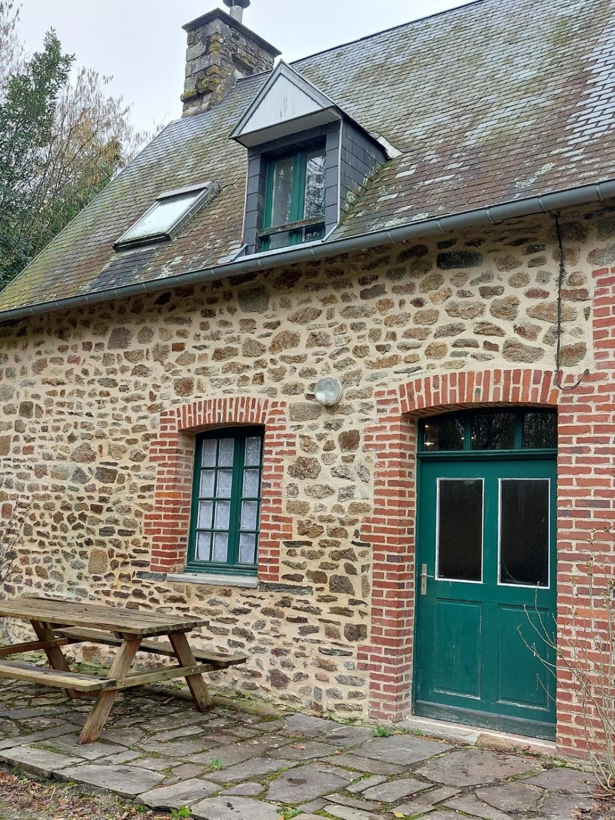 Saint-Loup La Belangerie别墅 外观 照片